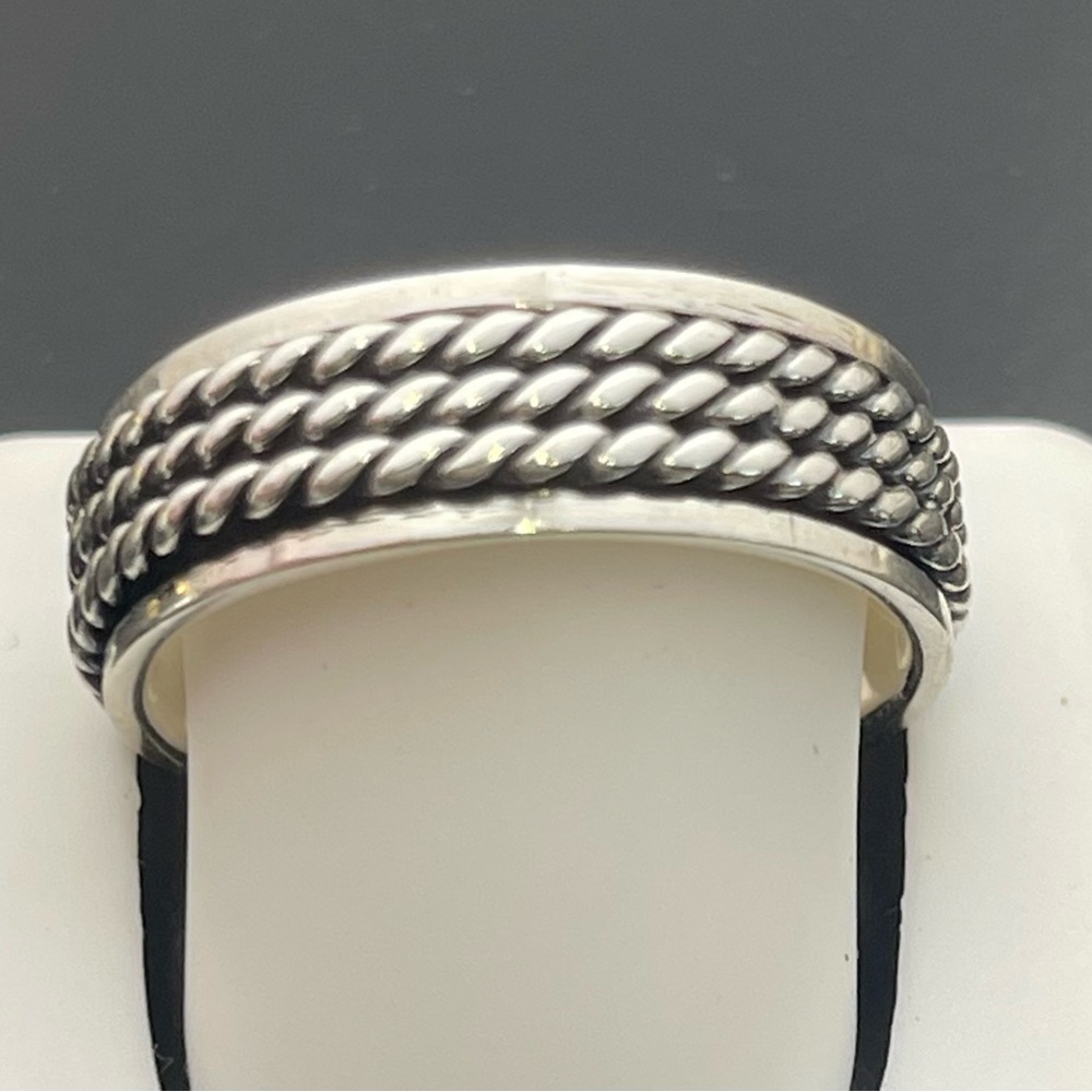 Sterling silver size 10 spinner ring